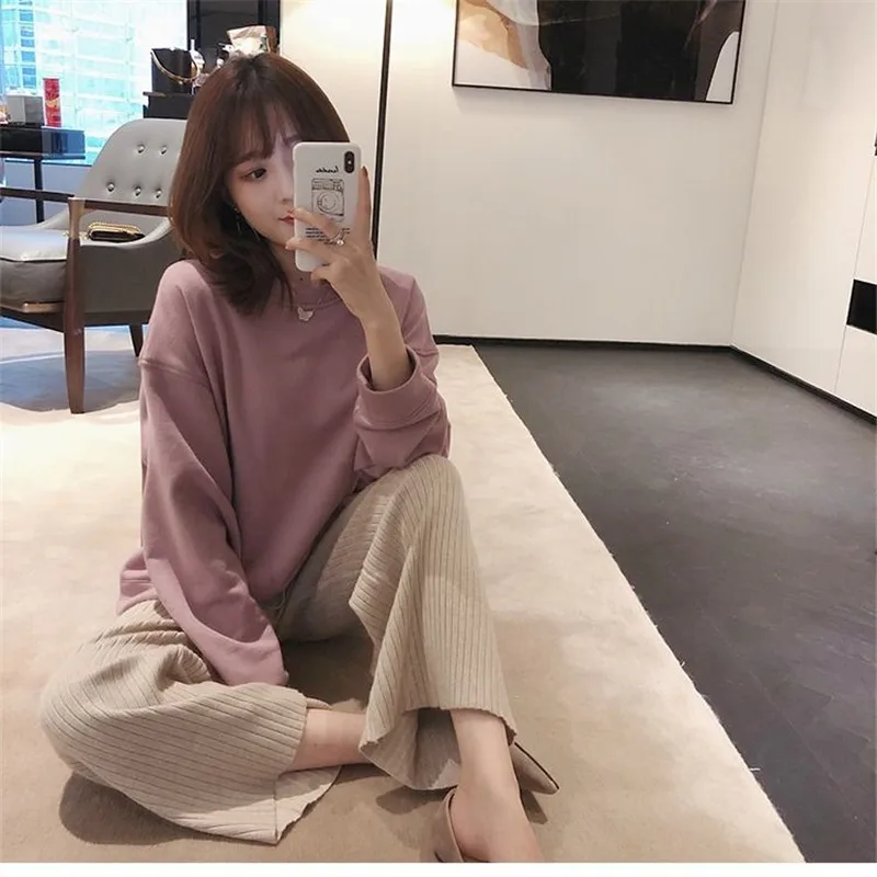 Рисунок 4 - Брюки женские трикотажные с широкими штанинами