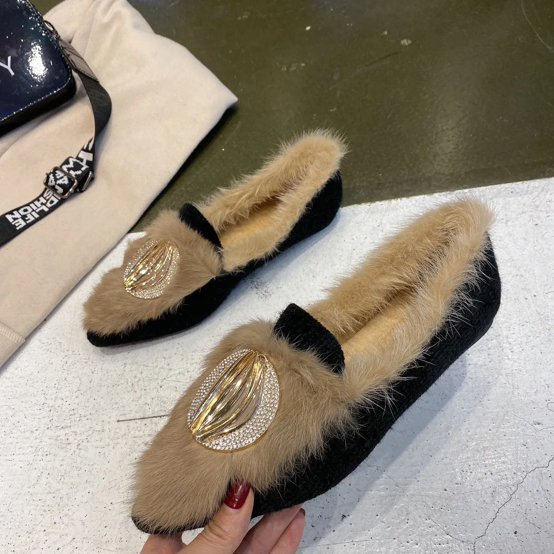 Популярная обувь женская кожаная обувь на плоской подошве с мехом; Zapatos De Mujer; металлический декор; кроличий мех; mary jane; лоферы с острым носком; женские слипоны на плоской подошве