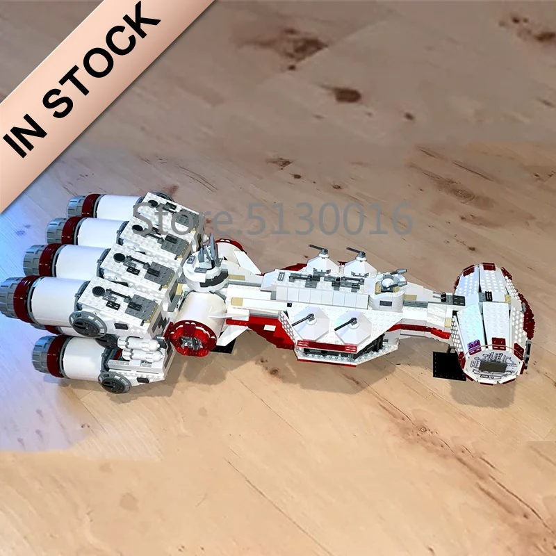 

In Stock 05046 The Tantive IV Rebel Blockade Runner 1748pcs Star Movie Wars Model Building Blocks 10019 Toys