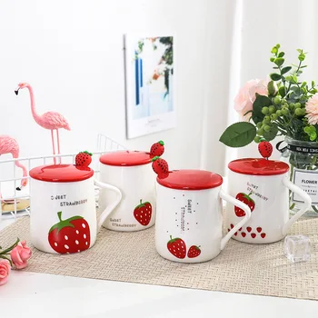 

Cute Cartoon Strawberry Ceramic Mug with Lid Spoon Breakfast Coffee Cup with Milk 420ml Korea Creativity Water Cup for Women Man