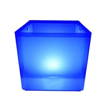 

LED Ice Bucket RGB Color Double Layer Square Bar Beer Ice Bucket RGB Color Changing Durable Ice Wine Bucket 3.5 L for Bar