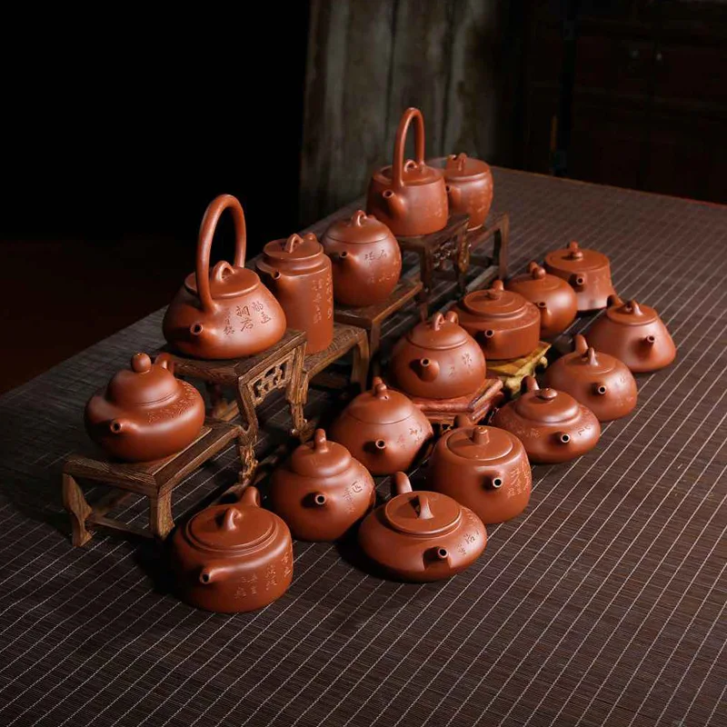 

Yixing Masters Zhuni Lettering Man Born Eighteen-Yixing Clay Teapot Entirely Handmade Tea Set Gift Set