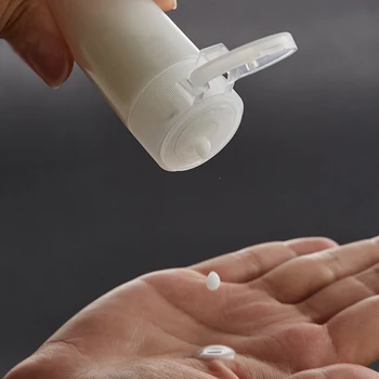 

Cosmetics Split Charging Bottle PE Flexible Pipe Flip Cap Bottle Emulsion Shampoo Squeeze Portable Travel Container DW