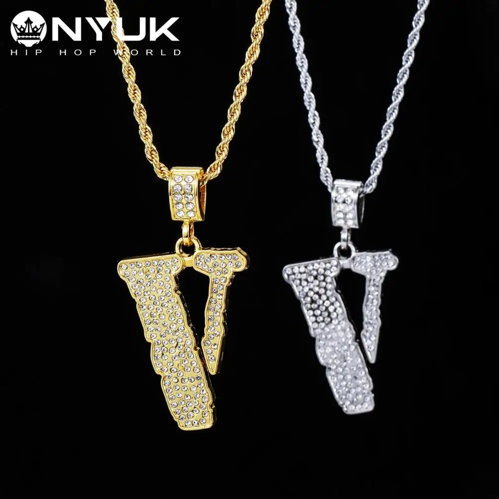

NYUK Full CZ Iced Out Bling Charm V Letter Men Necklace Hip Hop Chain Necklaces Pendants Punk Rock Jewelry Gift Dropshipping