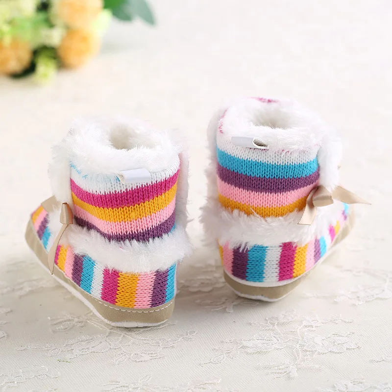 Обувь для мамы и ребенка; обувь для малышей; разноцветные вязаные зимние ботинки в полоску для малышей; меховые теплые ботиночки для маленьких девочек