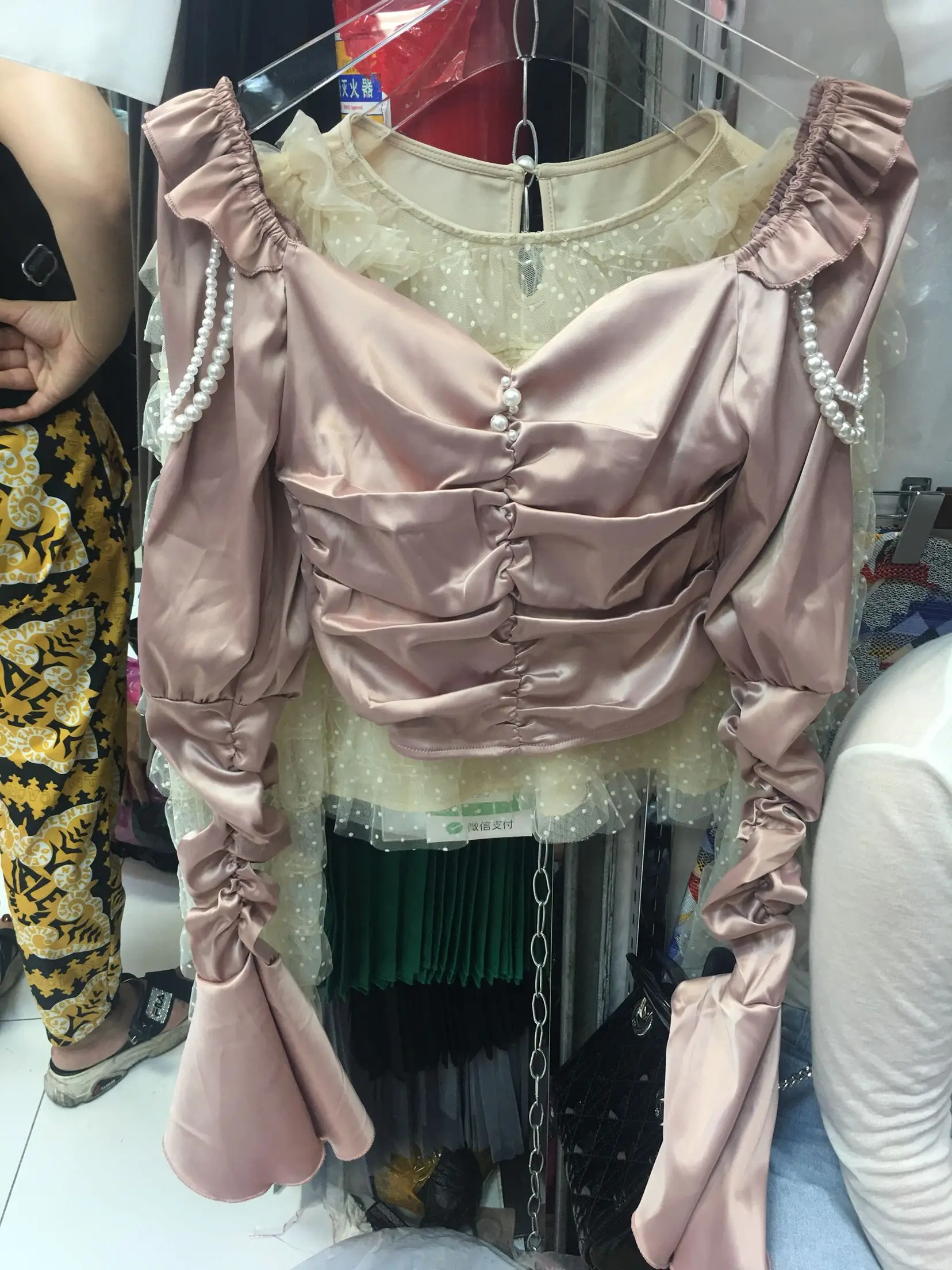 Blusa Femme, женский сексуальный укороченный топ, новинка, французский стиль, жемчуг, бисер, рукав-колокол, рубашка, топ, женская осенняя и зимняя блузка - Цвет: Bean Powder