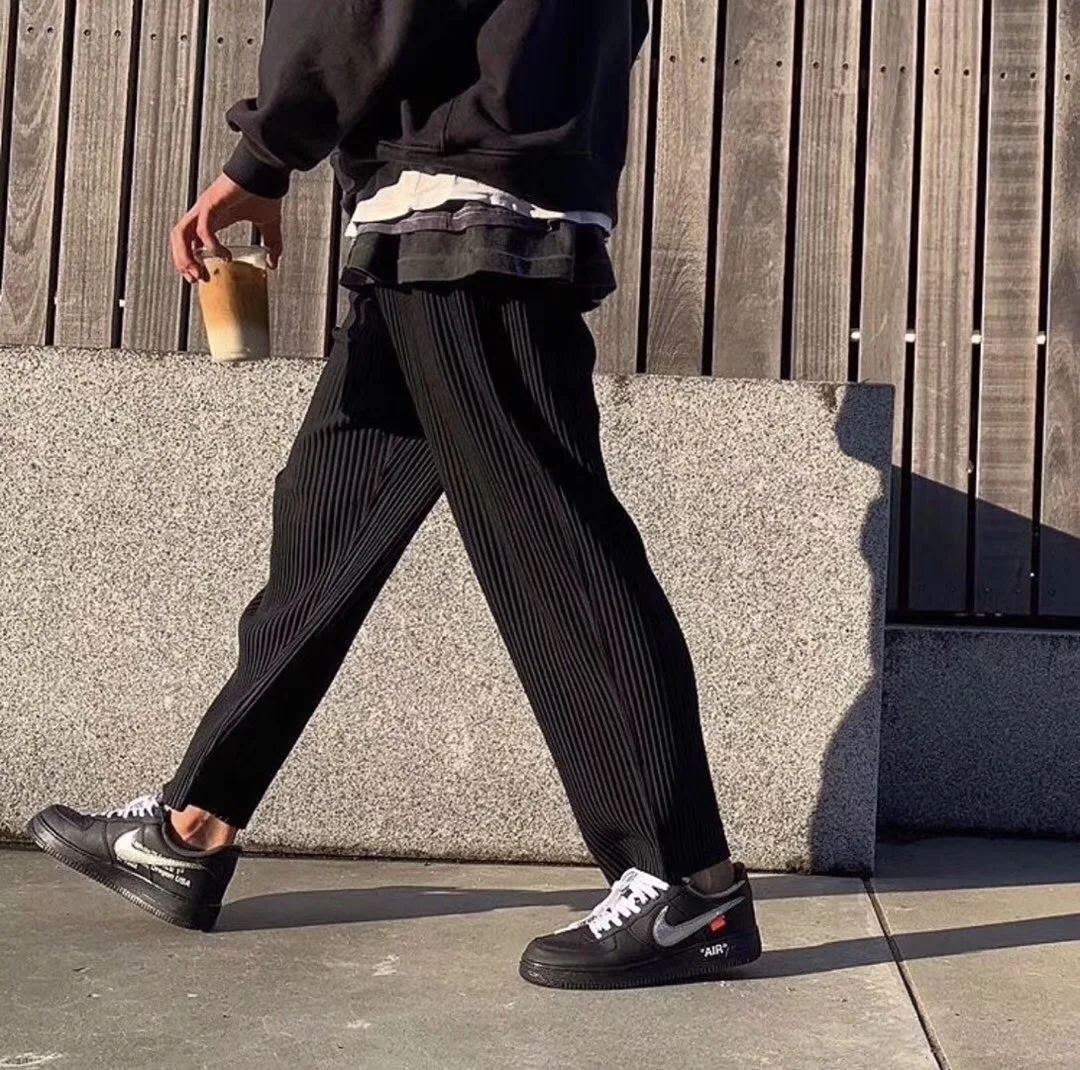 Оригинальные плиссированные штаны MIYAKE, черные и белые узкие брюки для отдыха