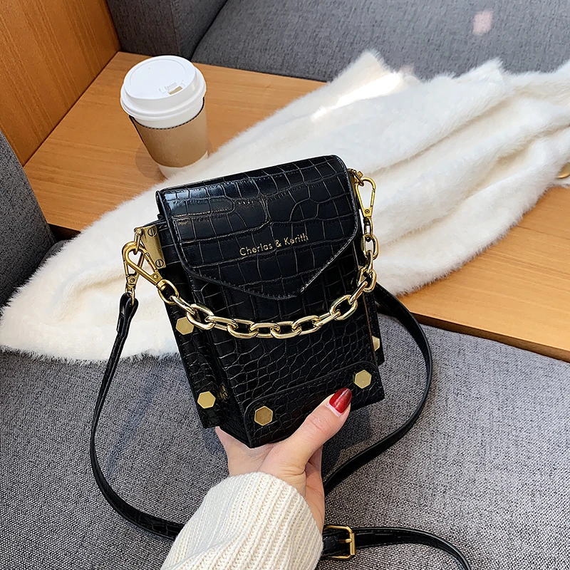 

Fashion Rivet Chains Mini Phone Crossbody Bags For Women 2020 Luxury Designer Letter Shoulder Bag Autumn Female Travel Handbags