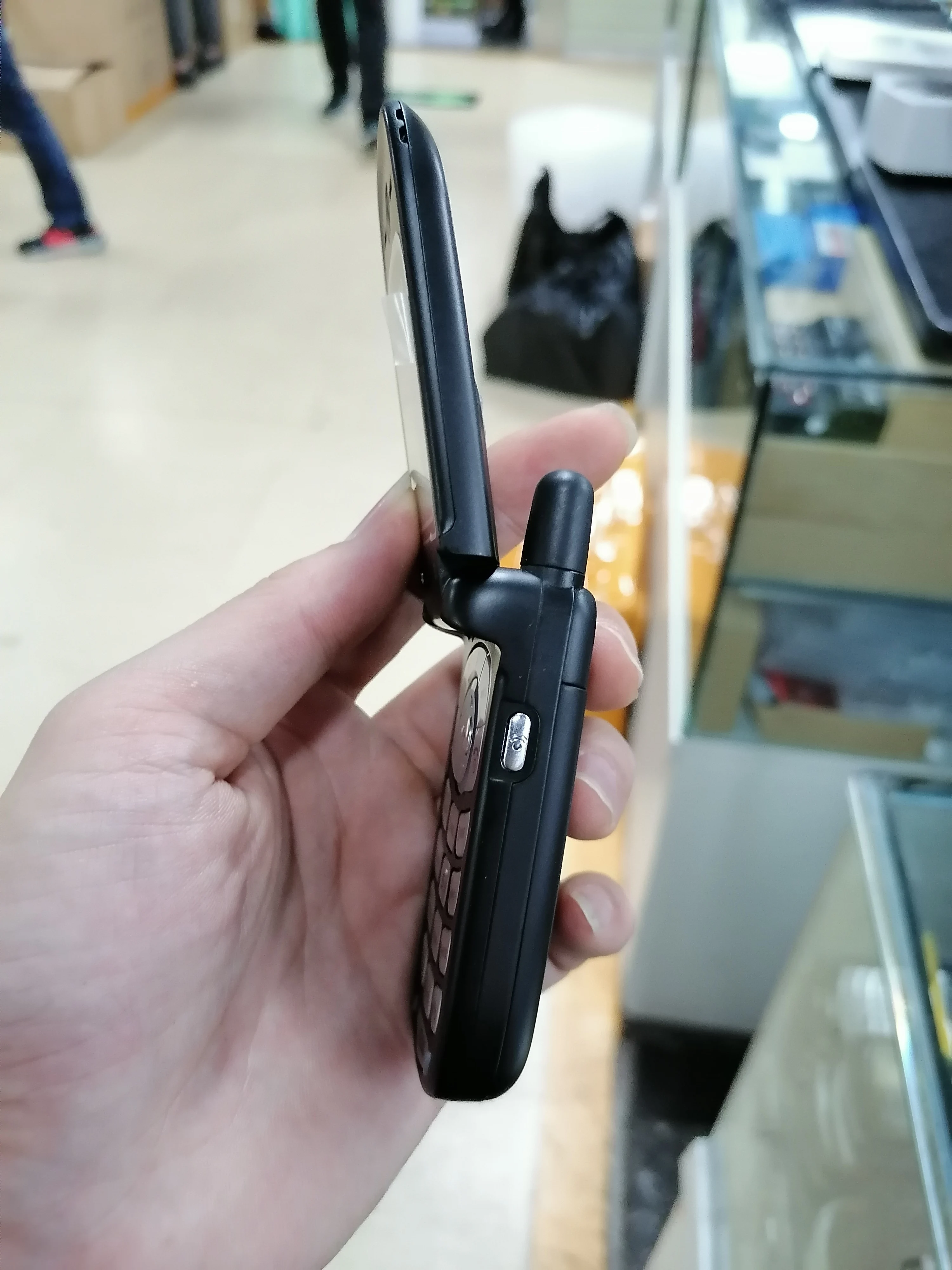 V220 хорошее качество разблокированный флип Motorola V220 мобильный телефон один год гарантии