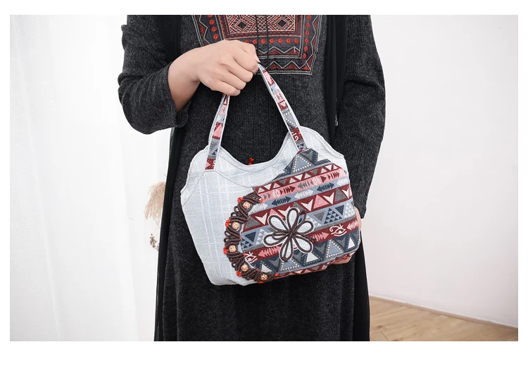 Fashion National string appliques women shopping small handbags!Nice Floral printed lady Day clutches All-match canvas carrier