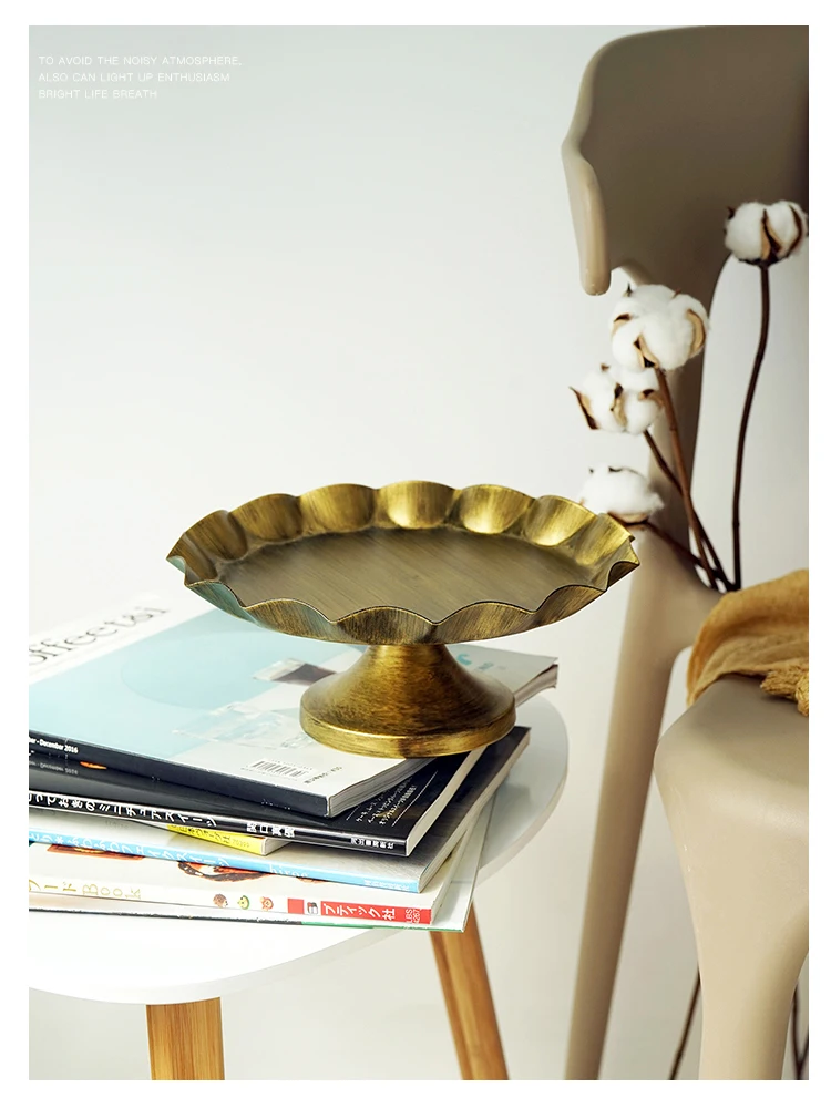 JAROWN Wedding Props Matte Black Cake Stand European Style Retro Gold Silver Fruit Plate Home Decoration Snack Stand Wave Edge Tray (20)