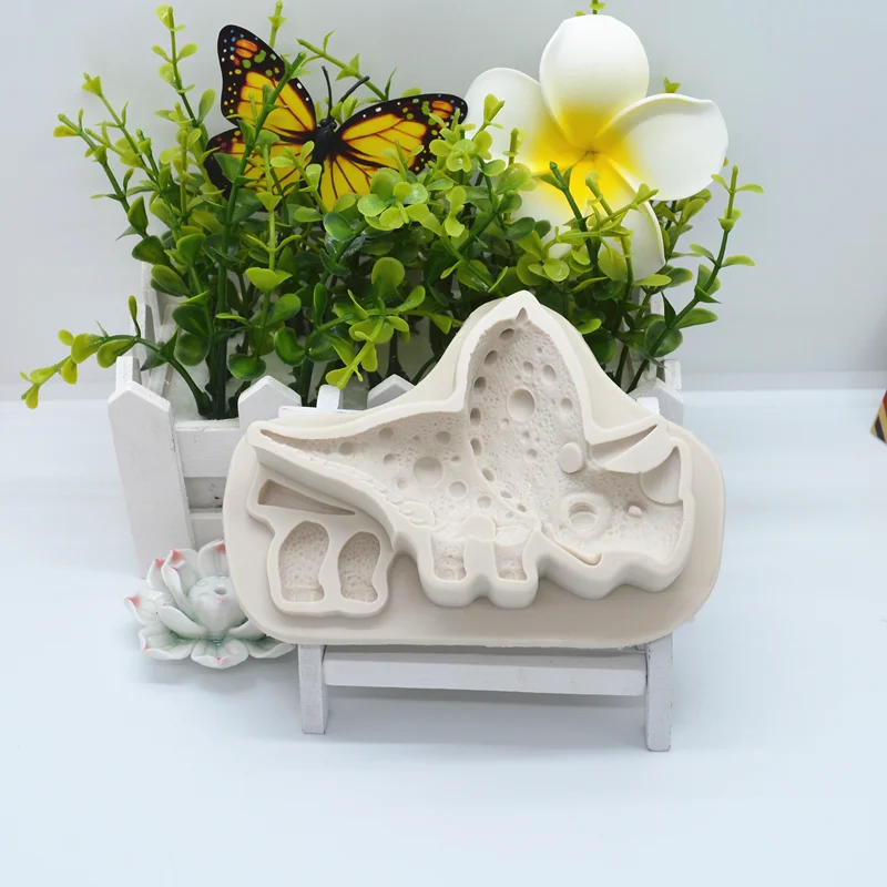 Cute Grass Dinosaur Silicone Mold Resin Kitchen Baking Tools DIY Cake Chocolate Candy Fondant Moulds Pastry Dessert Decoration Cute Grass Dinosaur Silicone Mold Resin Kitchen Baking Tools DIY Cake Chocolate Candy Fondant Moulds Pastry Dessert Decoration