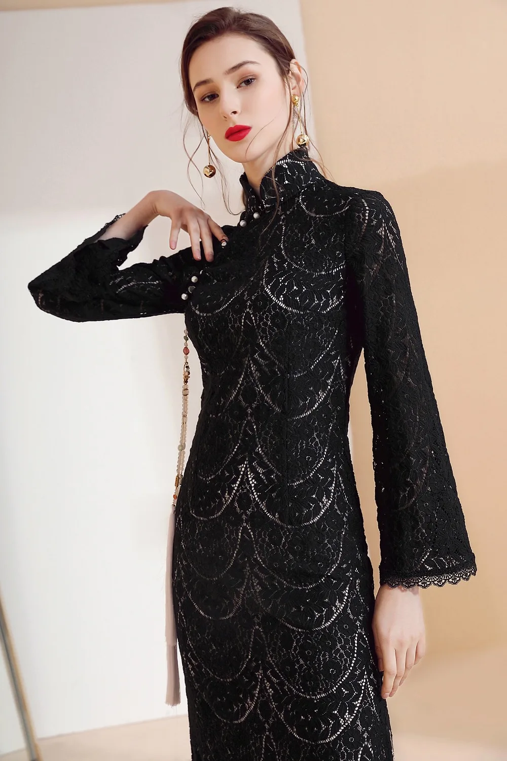 Flare Sleeves Pearl Luxury Dress Temperament Tassel Lace Black Cheongsam New Design Ladies Vintage Dress C1903