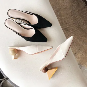 

2019 summer slippers European and American styles with pointed simple white female half tow temperament elegant banquet fashion