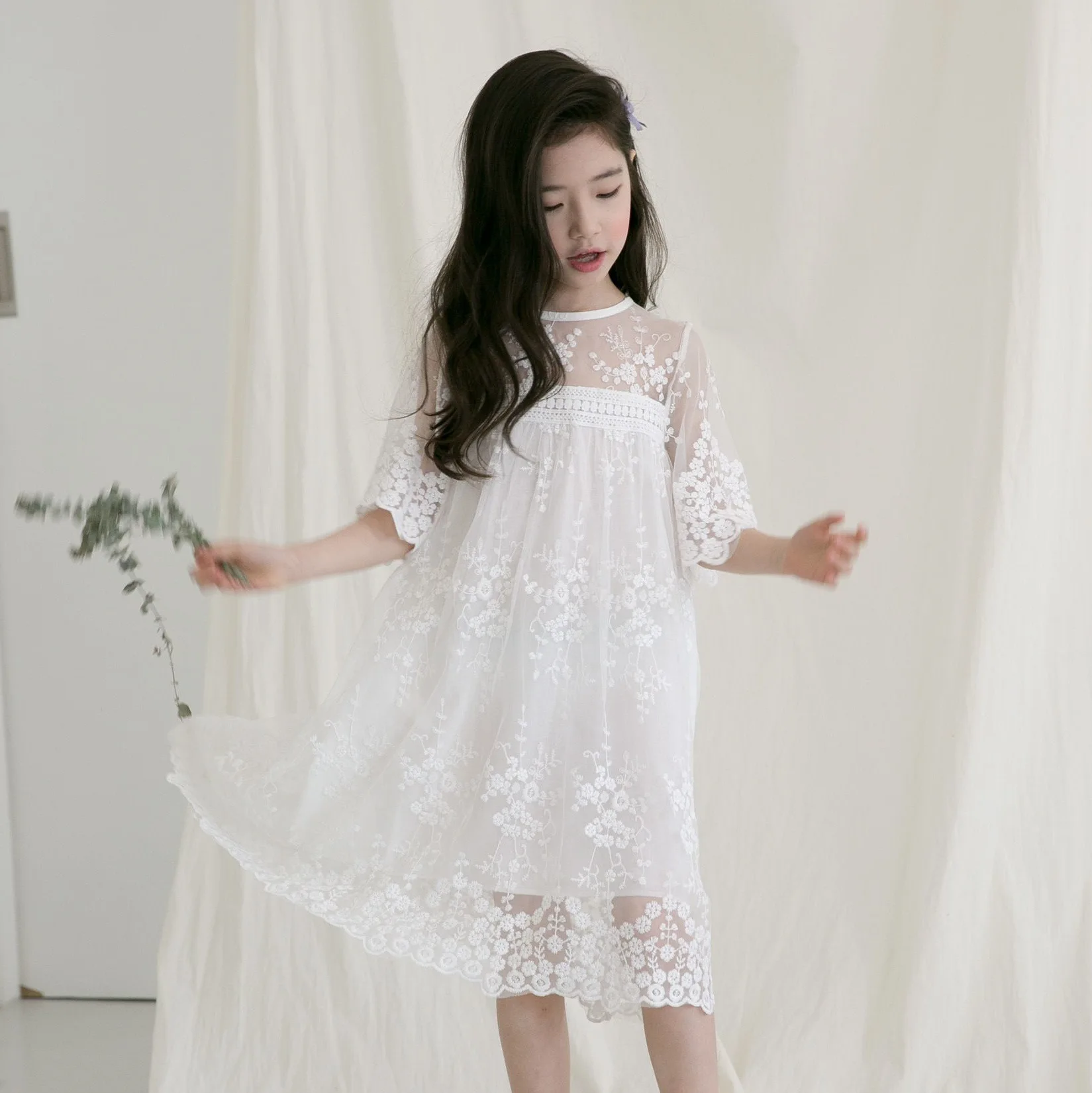 

2019 Summer New Style Children Childrenswear Short Sleeve Lace Girls Full Body Dress INS Wind Princess Skirt a Generation of Fat