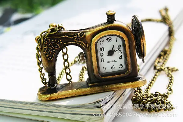 

Classic Creative Sewing Machine Pocket Watch Necklace Retro Students Quartz Watch CHILDREN'S Cartoon Sweater Chain Table