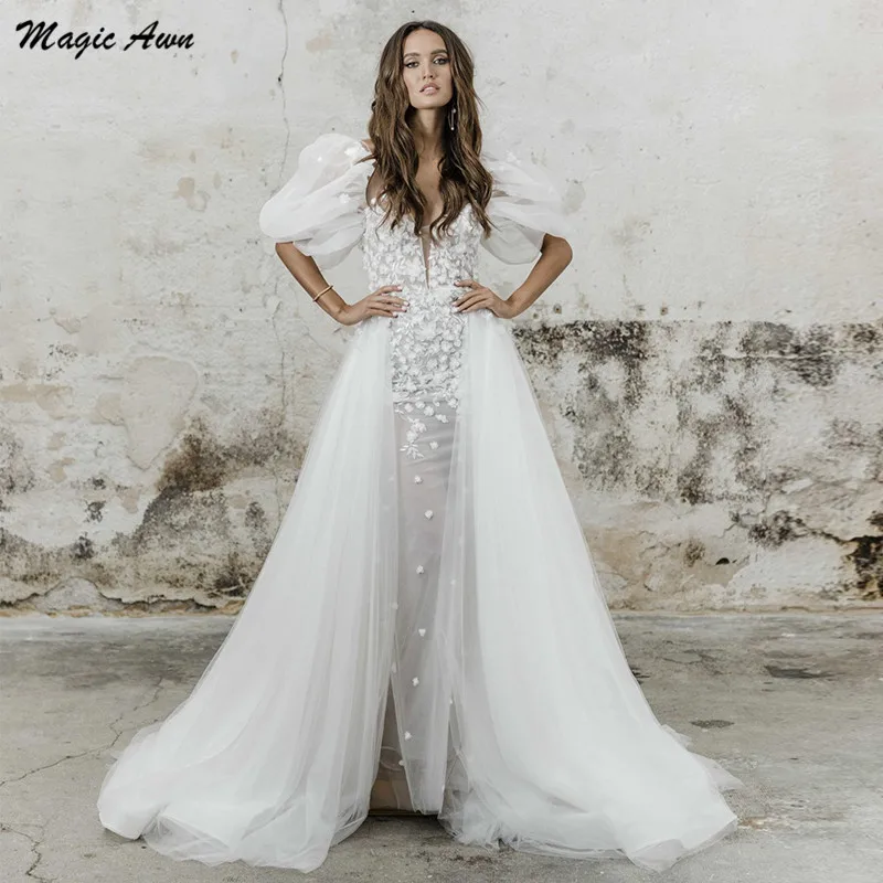 

Magic Awn Charming Tulle Beach Wedding Dresses Short Puff Sleeves 3D Appliques Open Back Boho Overskirt Wedding Party Dress