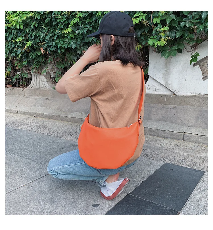 

Korean version Baitao Summer Simple Popular Women's Bag New Type of Dumpling Bag 2019 Single Shoulder Bag Slant