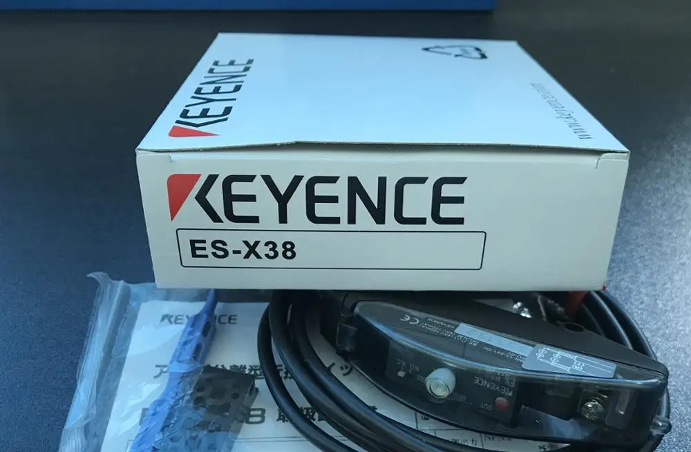 

ES-X38 новый бренд оригинальный и аутентичный с KEYENCE Волоконно-оптический усилитель