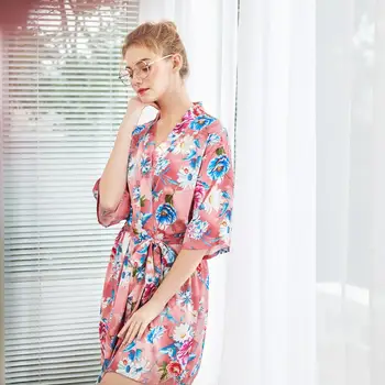 

Autumn Ladies Satin Sleepwear Robe Belt Print Lingerie Fashion Short-sleeved Comfort Nightwear Robe Roupao Feminino 2019 New Y