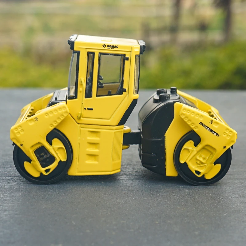 Вибрационный асфальтовый Каток BOMAG BW203AD с замкнутым фотоэлементом|compactor| |