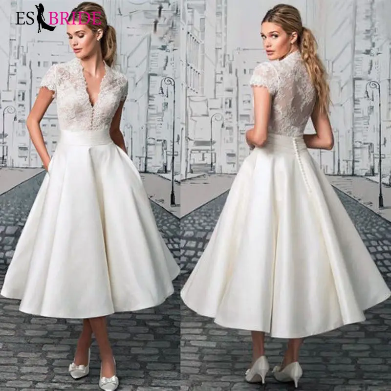 V-neck lace short wedding dress