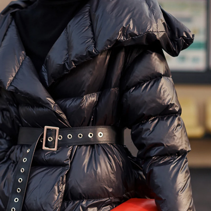 TWOTWINSTYLE Полосатое необычное хлопковое пальто для женщин, воротник с лацканами, длинный рукав, высокая талия, с поясом, парки для женщин, мода, новинка