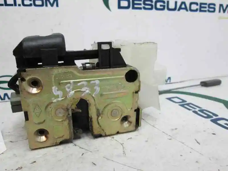 7701045304 RENAULT CLIO I PHASE III front door lockLocks & Hardware