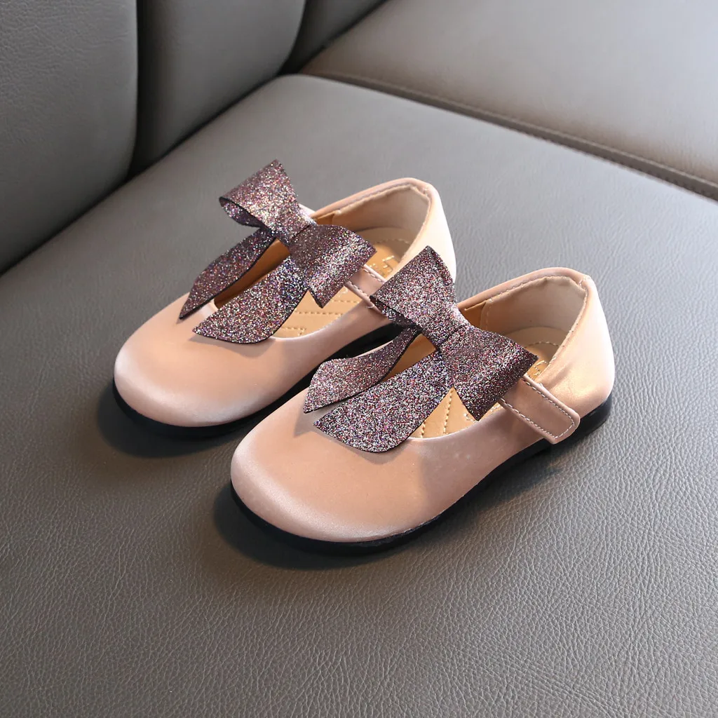 Летняя детская обувь; коллекция года; модные детские сандалии из кожи для девочек; обувь для малышей; обувь с бантом; тонкие сандалии