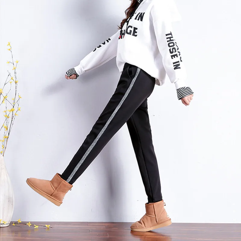 silver striped Женские штаны модные зимние полосатые Лоскутные флисовые брюки повседневные теплые Плотные шаровары свободные уличные штаны P9170 - Цвет: silver striped