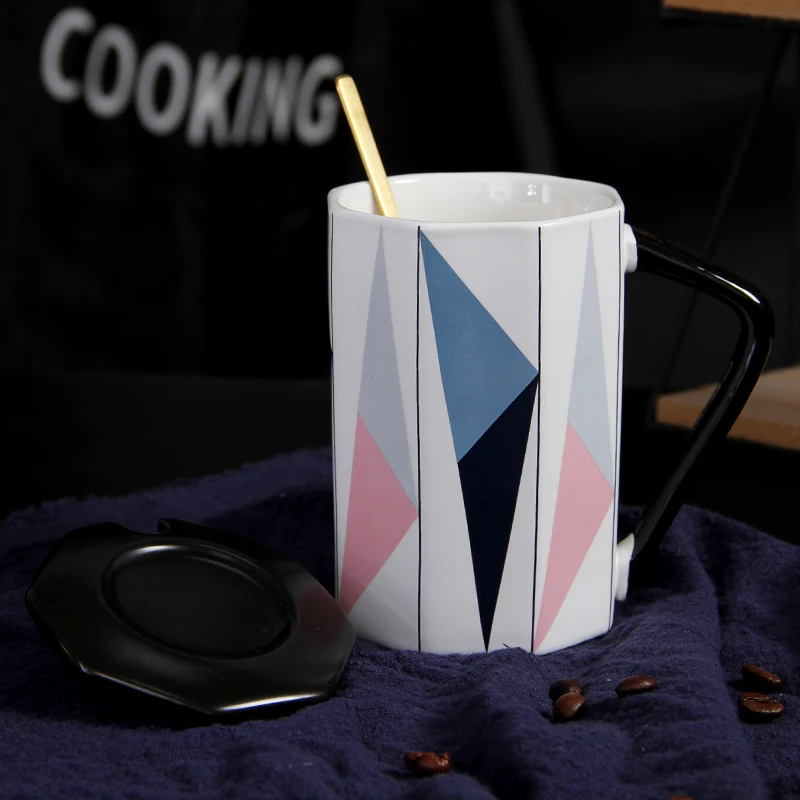 Creative Couple Cup Personality Trend Coffee Cup Nordic Simple Household Ceramic Mug with Lid Spoon Coffee Mug Drinkware - Цвет: a