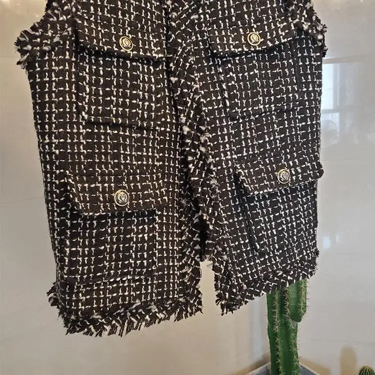 Runway Autumn Winter small fragrance Tweed sleeveless women's jackets ladies V-Neck Pocket Button tassel coat