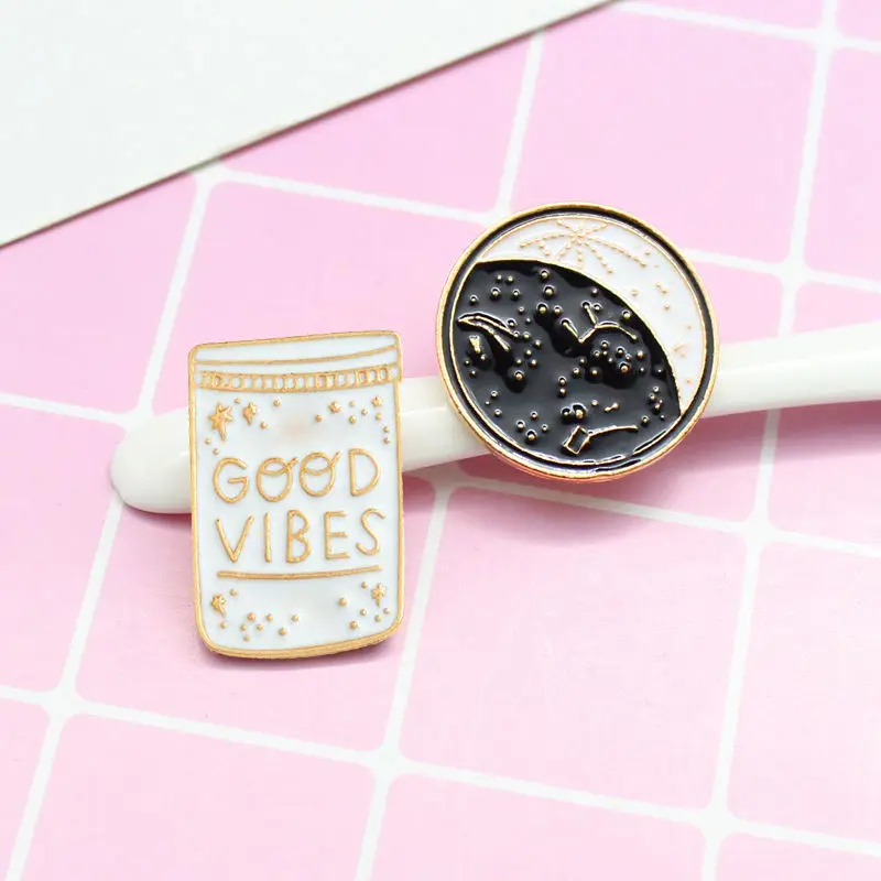 Лидер продаж значок цинковый сплав Хорошие Vibes Созвездие эмаль кнопка на Брошь унисекс подарок нагрудный рюкзак жакет украшения для воротника