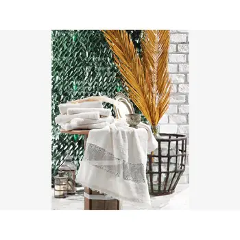 

French Laced Dowries By Bamboo Towel Cream