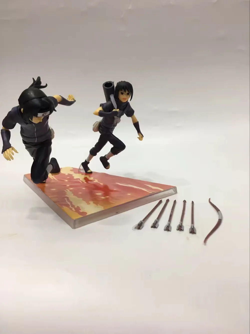 

Anime Naruto Juvenile Uchiha Itachi Uchiha Sasuke Garage Kit Decoration Model