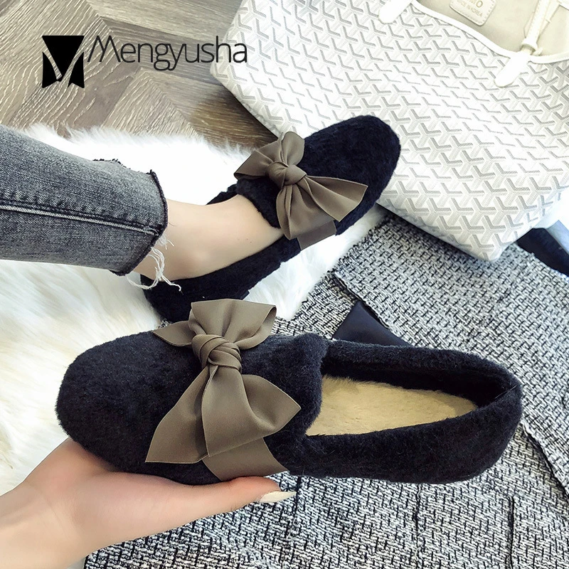 Женские теплые зимние меховые лоферы на плоской подошве милые повседневные с