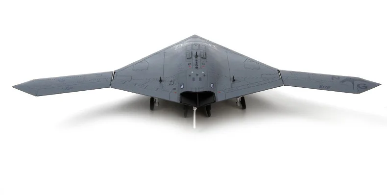 Сплав 1: 72 Америка X-47B беспилотный летательный аппарат модель статический военный скрытый металлический самолет модель Global Hawk