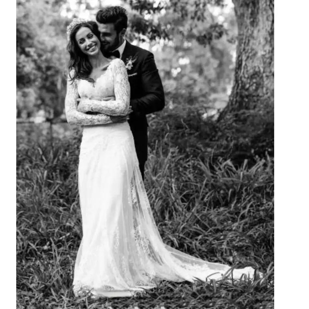 

White Lace Vestidos De Novias V-Neck Backless Lace Appliques Tulle Dropped Sheath Court Train Long Sleeves Wedding Dresses