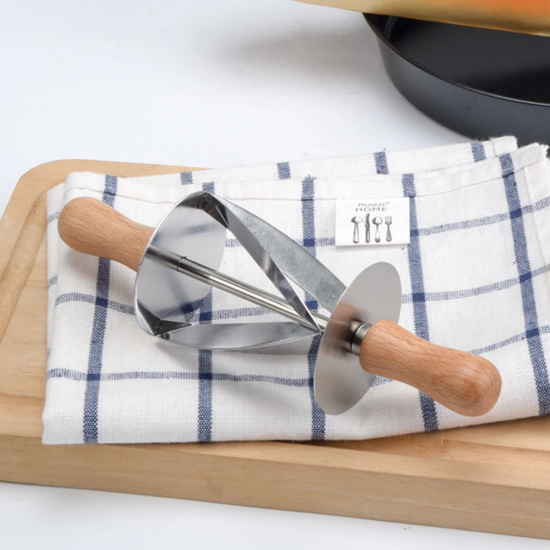 Сверлильный резак из нержавеющей стали для изготовления Круассанов для хлеба, колесо для теста, деревянная ручка ножа для выпечки, кухонный нож