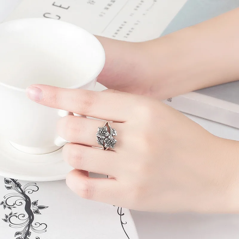 Silvology 925 Sterling Silver Flower Rings Vintage Do Old Creative Wide Rings for Women Silver 925 Festival Jewelry Girls