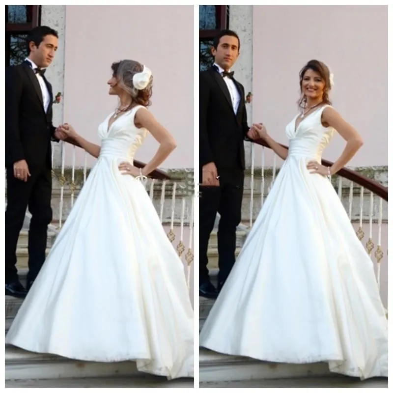 

Simple Spring Summer satin Wedding Dresses 2019 New Fashion A Line Satin Sexy V-neck Wedding gown Bridal Gowns Backless