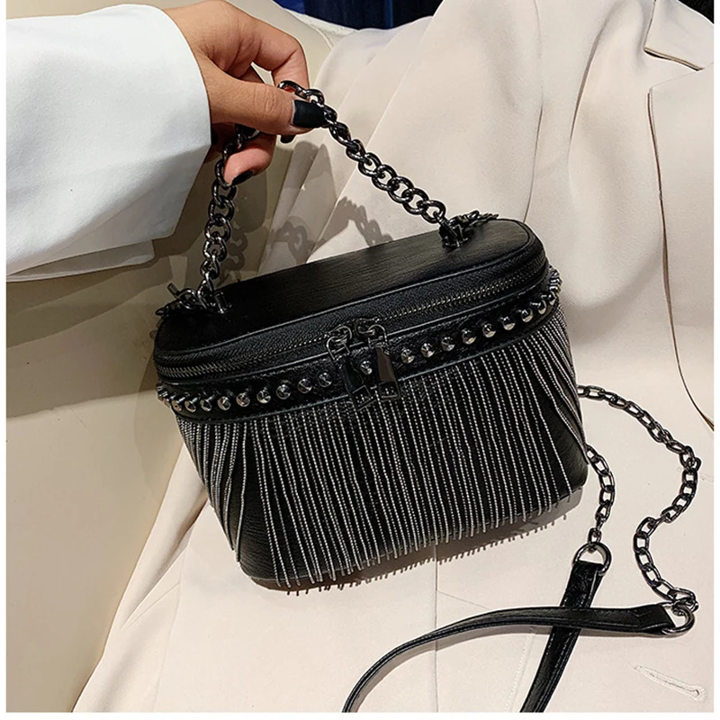 Compra Bolsos De Hombro Gótico Rock PU Cuero Bolso Bolso Bolsa Cadena  Cadena Crossbody Ladies Monedero Rivets Designer Mensajero Tote Clutch  Barato | Entrega Rápida Y Calidad | Es.Dhgate