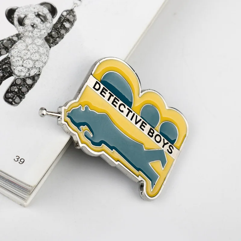 1pcs Anime Detective Conan Communicator Cosplay Brooch Necklace Keychain Anime Pin Props Badges Halloween Cosplay Accessories (2)