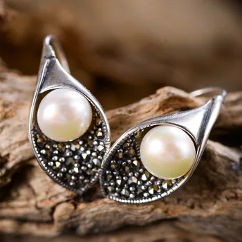 

2020 new 100% 925 sterling silver inlaid red garnet natural pearl leaf Earrings Retro hollow pattern vintage jewelry for women