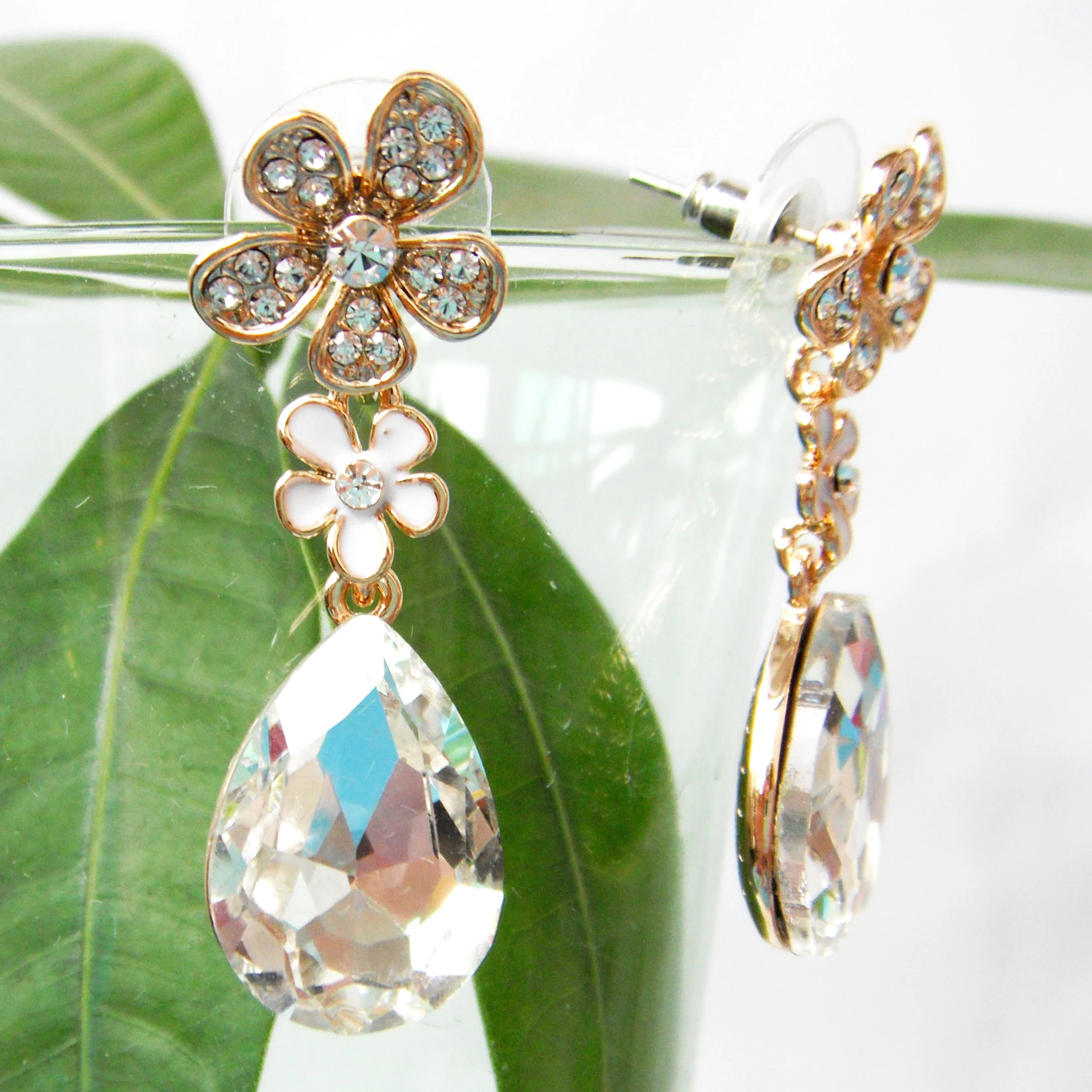 Серьги гвоздики в форме цветка Navachi с зелеными кристаллами из циркония и желтыми