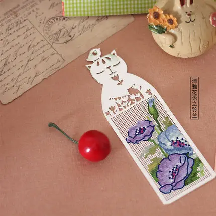 xx DIY Craft Stich Cross Stitch Bookmark Christmas Plastic Fabric Needlework Embroidery Crafts Counted Cross-Stitching Kit - Color: Brown