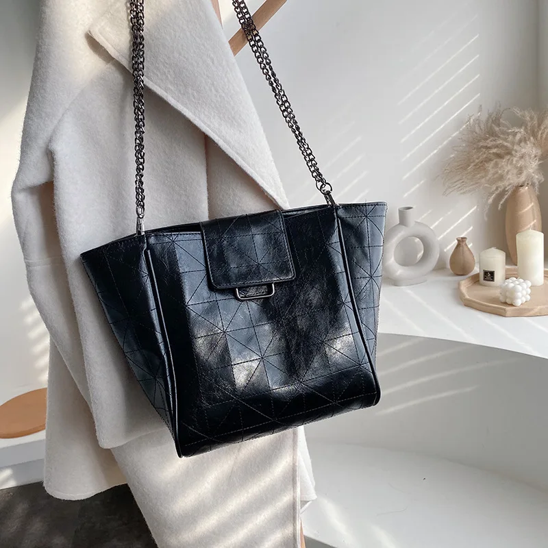 

2019 Winter New Style WOMEN'S Bag Simple Versatile Tote Bag Large Capacity Solid Color Car Suture Wings Style Bag Square Rhombus