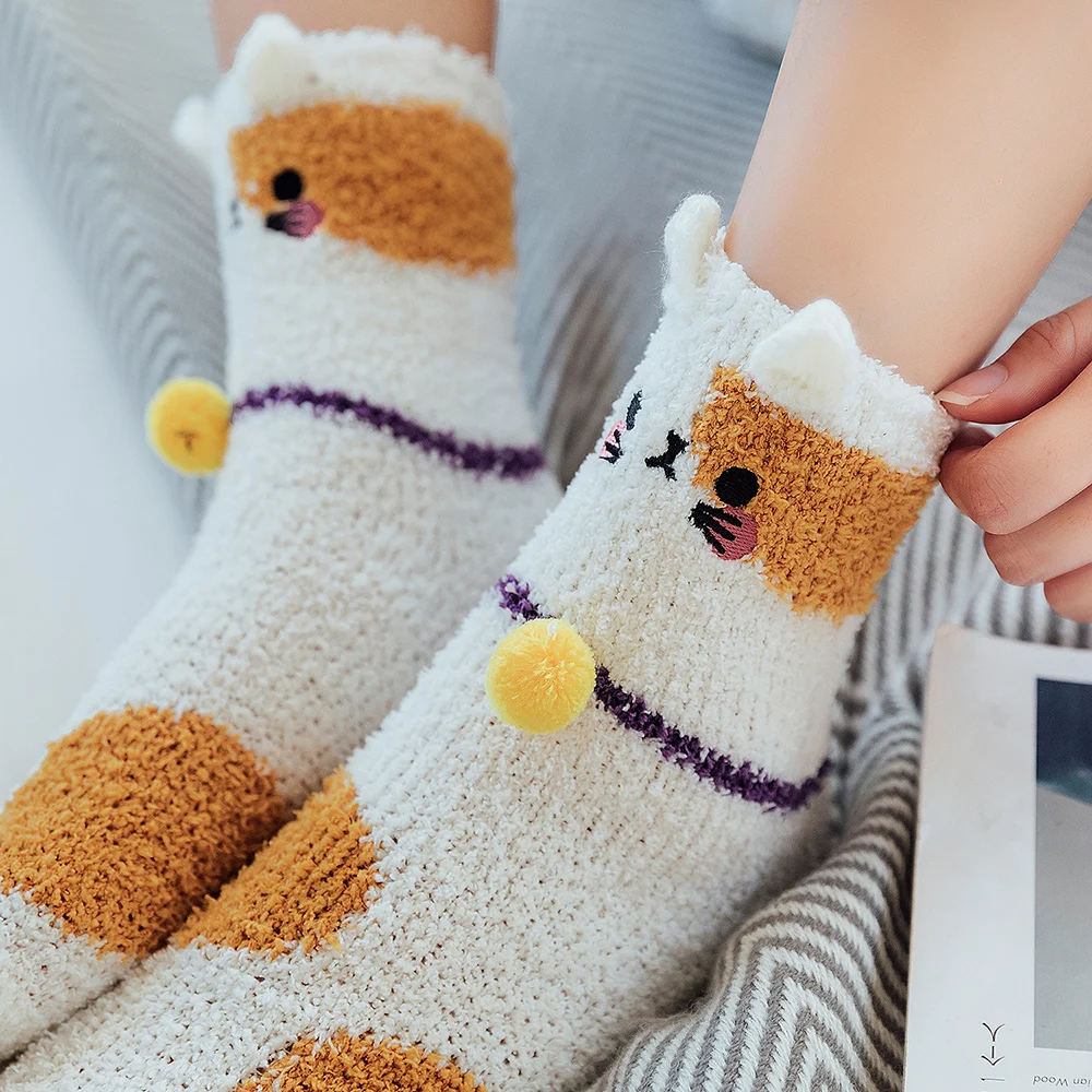 Cute Autumn Winter Women Sock Fuzzy Socks Lovely Animal Women Dot Cat Giraffe Cartoon Socks New Arrival Cotton Warm Socks