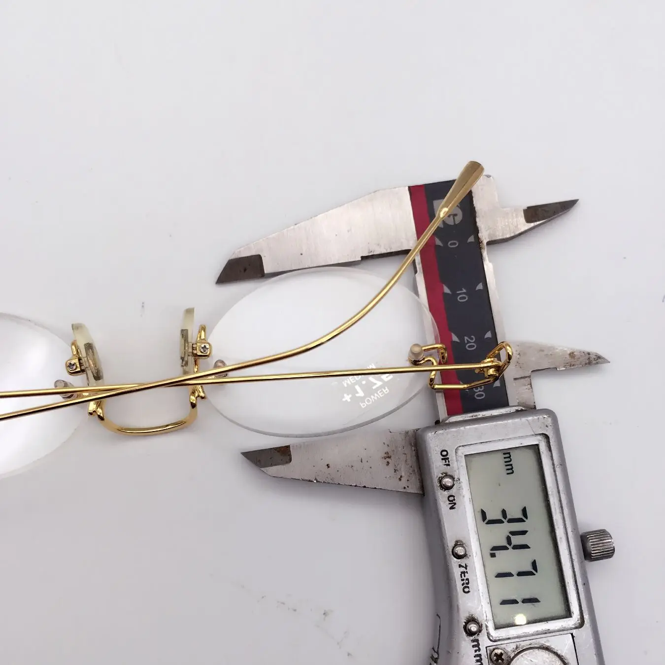 25A0AC41AB517B5E49BE224FF26C49