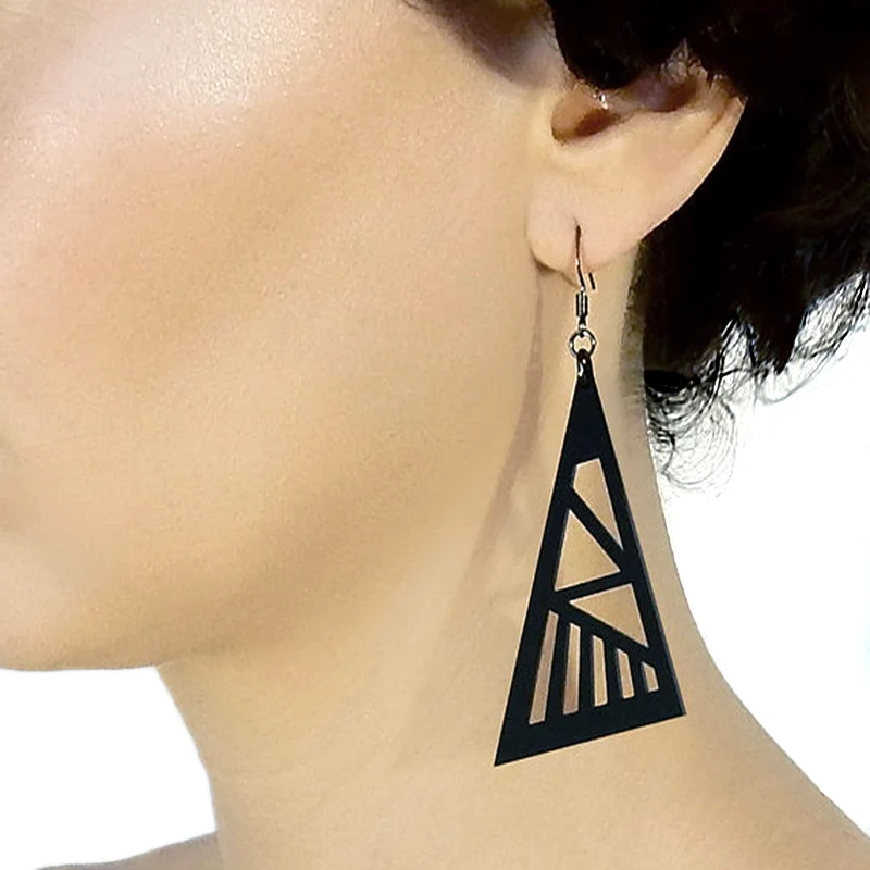 4716530436_807632891